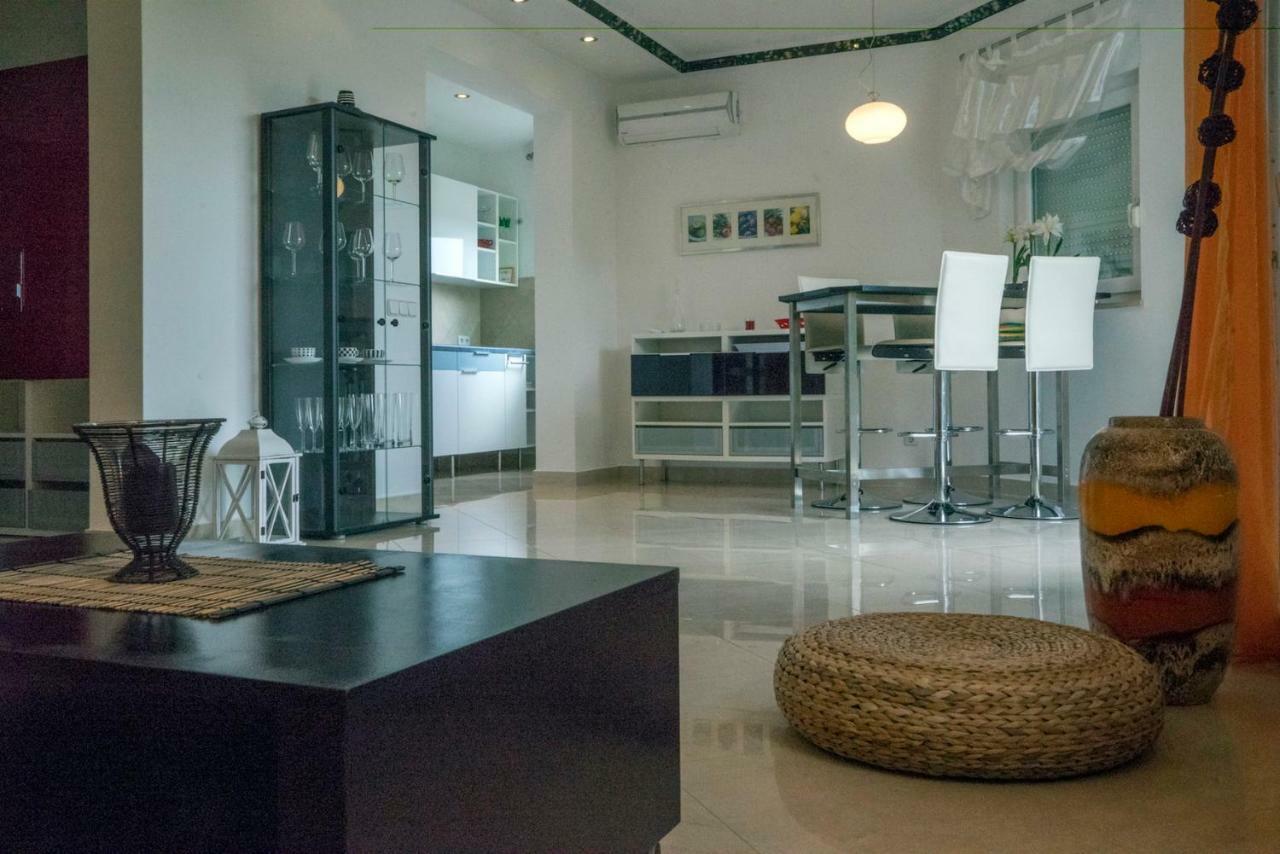 Apartment Annabela Banjol Buitenkant foto
