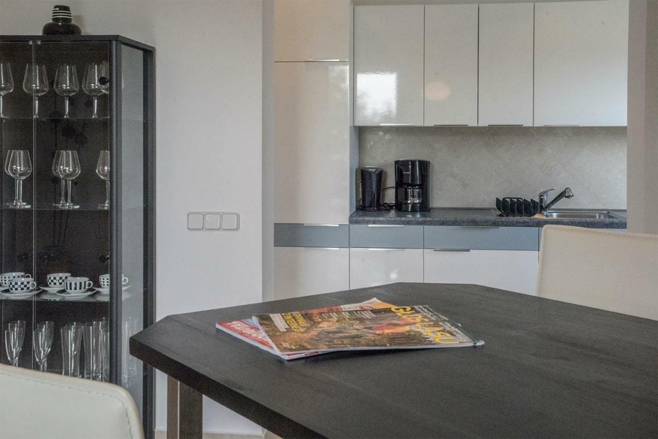 Apartment Annabela Banjol Buitenkant foto